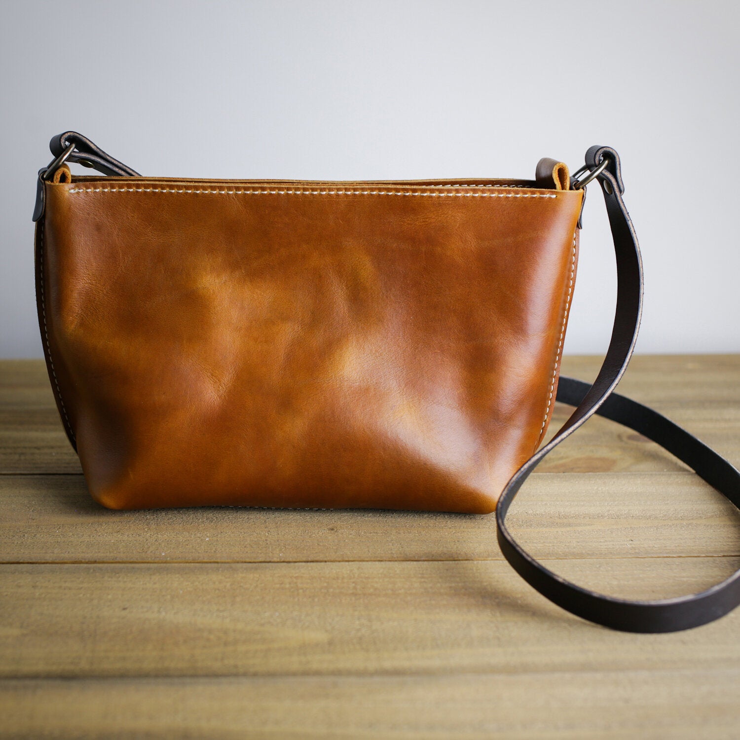 What Type of Leather is Best for Handbags? – Frederic St James